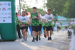 BIB: 
                            <button type="button" onclick="openModal(3646895)" class="btn btn-primary btn-sm float-right btn-popup" data-toggle="modal" data-target=".modal-high-quality">
                        <i class="fas fa-shopping-cart"></i> Add to Cart
                    </button>
                                            <button type="button" onclick="isThisMe(3646895, true)" class="btn btn-success btn-sm float-right btn-popup btn-isme hidden" data-toggle="tooltip" data-placement="bottom" title="นี่คือรูปของคุณใช่ไหม คลิกที่นี่เพื่อเอาเข้าอัลบั้ม">
                        <i class="fas fa-plus"></i> Add to album
                    </button>
                    <button type="button" onclick="isThisMe(3646895, false)" class="btn btn-warning btn-sm float-right btn-popup btn-isnotme hidden">
                        <i class="fas fa-ban"></i> Remove from album
                    </button>